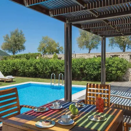 Agia Marina Sleeps 4 With Pool Air Con And Wifi *