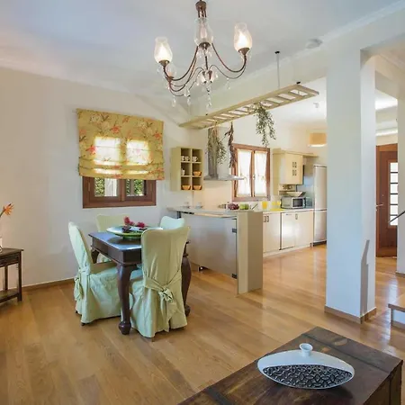 Agia Marina Sleeps 4 With Pool Air Con And Wifi Villa *