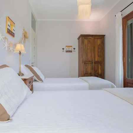 Villa Agia Marina Sleeps 4 With Pool Air Con And Wifi