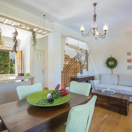 Villa Agia Marina Sleeps 4 With Pool Air Con And Wifi Lefkáda